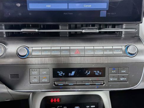 Used 2025 Hyundai Kona SEL FWD image 24