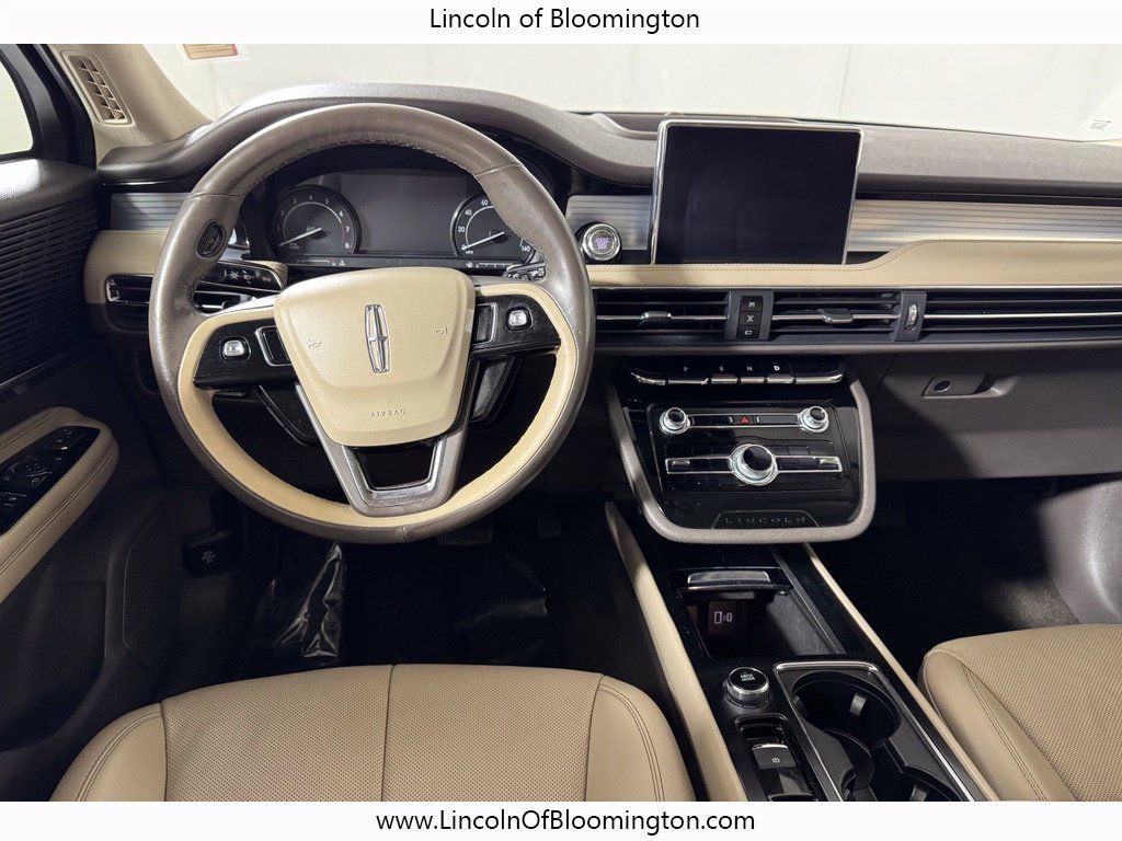 Used 2022 Lincoln Corsair AWD w/ Premium Package image 17