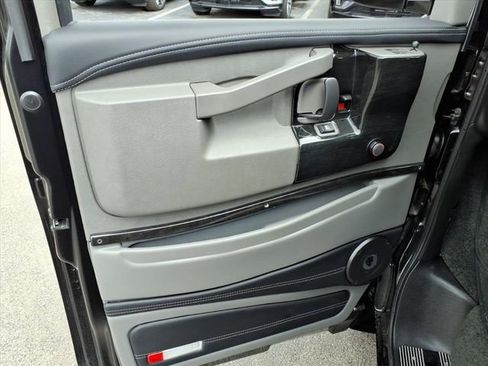 New 2026 GMC Savana 2500 w/ Driver Convenience Package RWD image 24