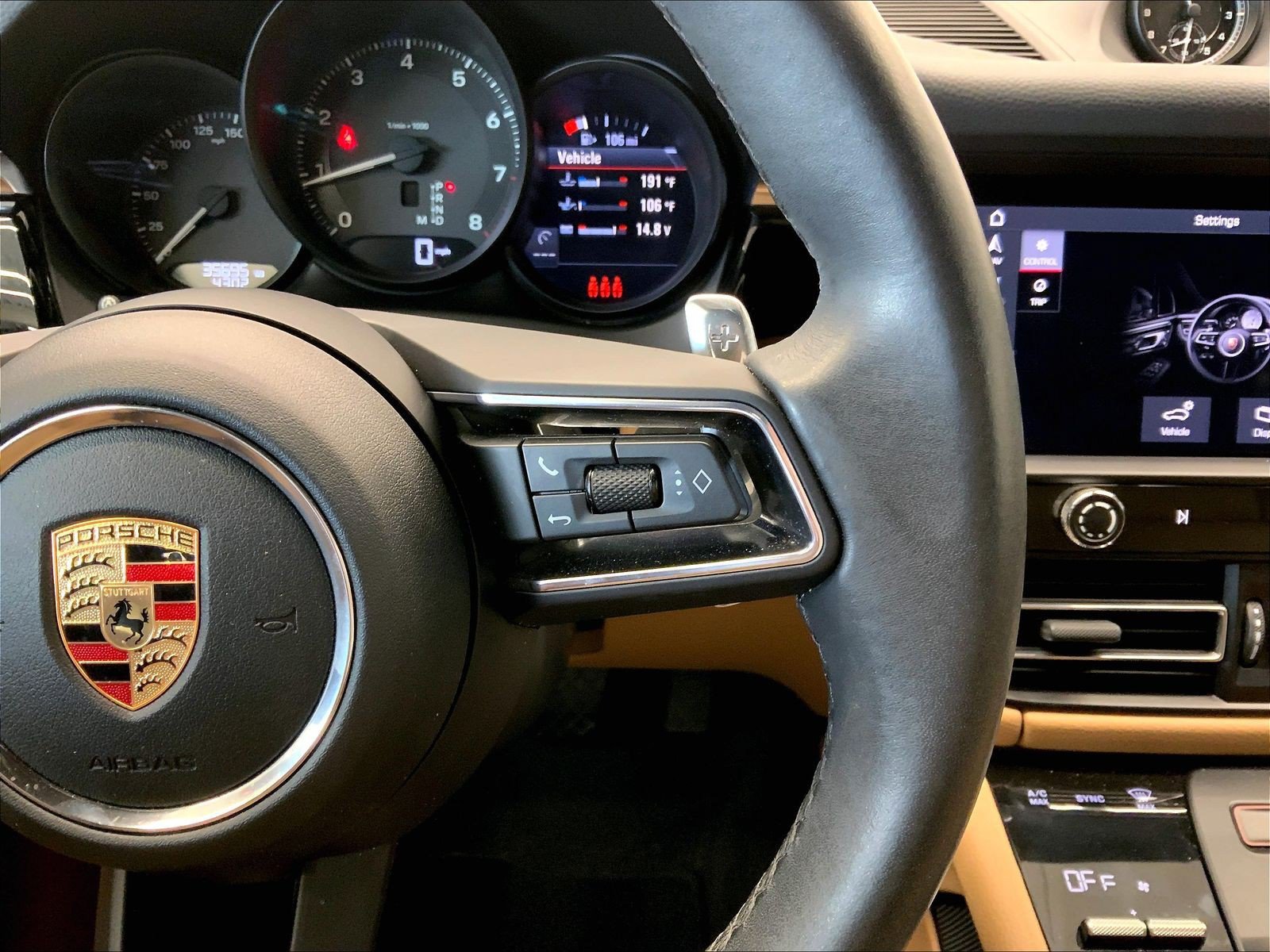 Certified 2023 Porsche Macan AWD/4WD image 16