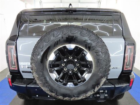 Used 2024 GMC Hummer EV 3X w/ Extreme Off-Road Package image 11