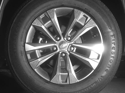 Used 2025 Chevrolet Equinox LT image 13