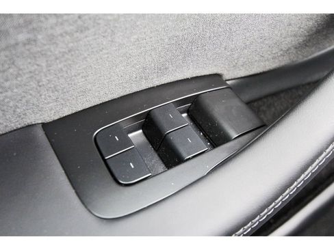 Used 2025 Tesla Model 3 RWD image 12