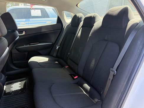 Used 2020 Kia Optima LX image 16