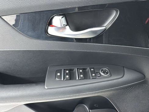 Used 2024 Kia Forte GT-Line image 17