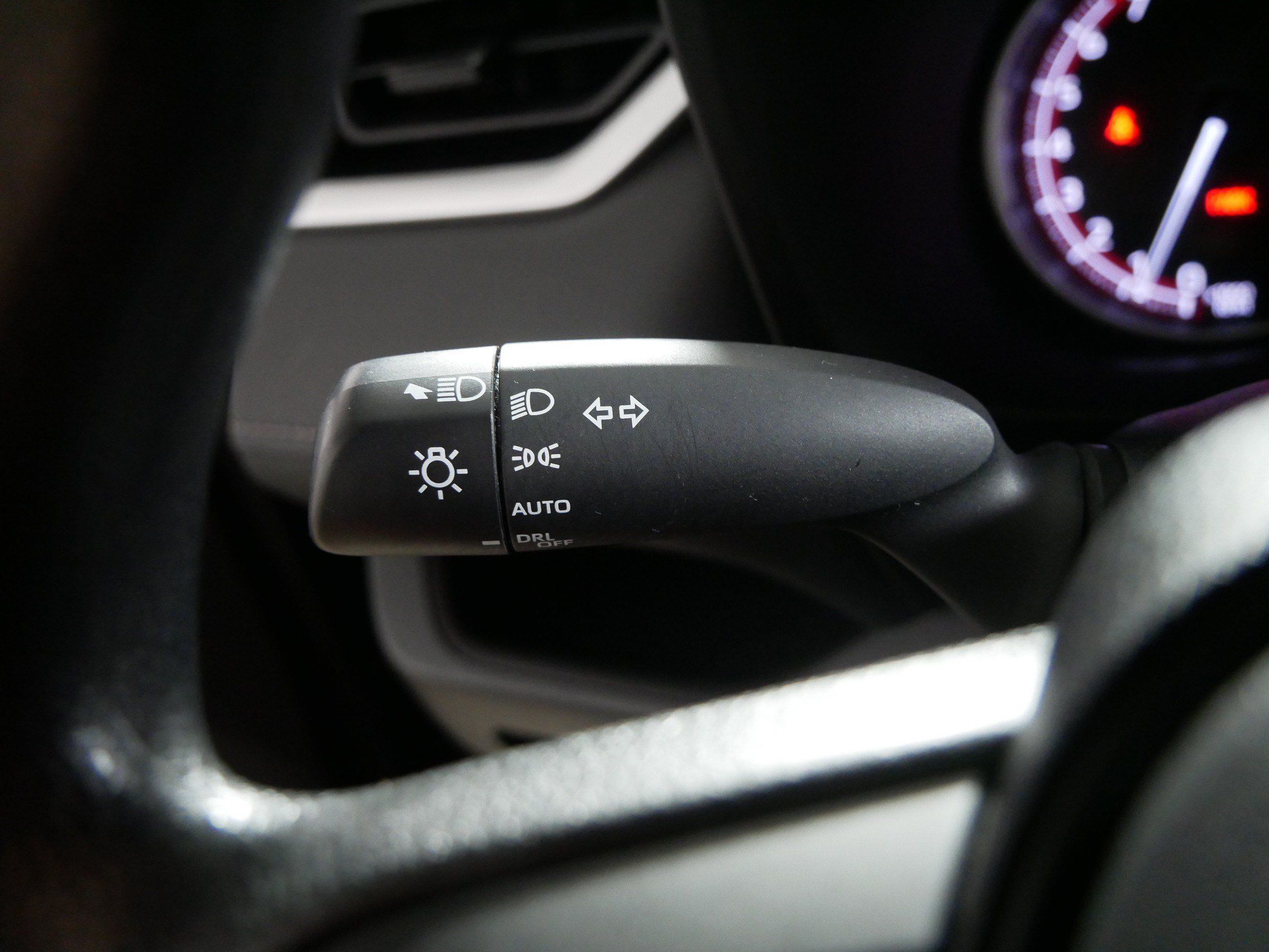 Used 2023 Toyota RAV4 XLE AWD/4WD image 31