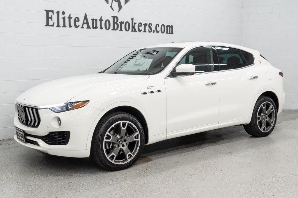 Used 2023 Maserati Levante GT AWD/4WD image 39