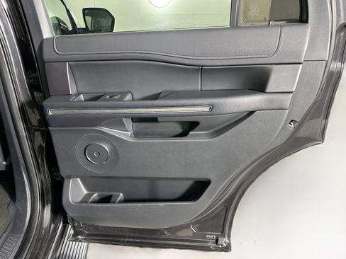 Used 2024 Ford Expedition XLT image 32