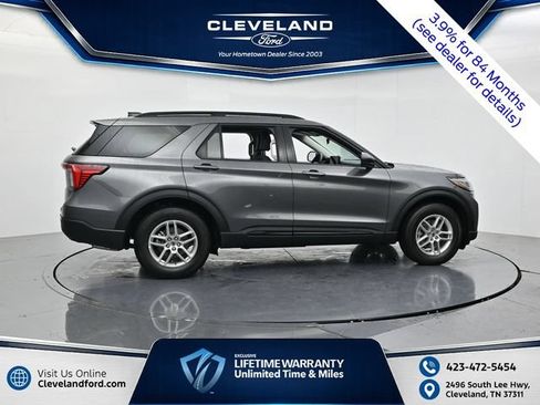 New 2026 Ford Explorer Active RWD image 3