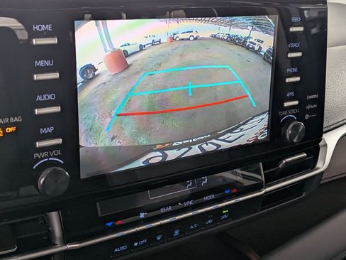 Used 2022 Toyota Sienna LE image 20