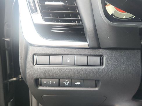 Used 2026 Nissan Rogue SL AWD/4WD image 20