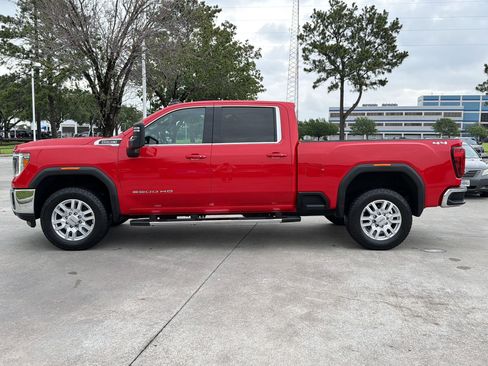 Certified 2022 GMC Sierra 2500 SLE w/ SLE Convenience Package AWD/4WD image 2