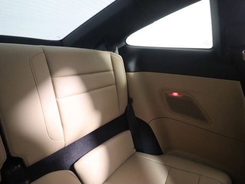 Certified 2021 Porsche 911 Carrera RWD image 17