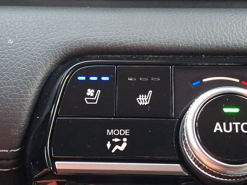 Used 2024 Honda Pilot Elite image 28