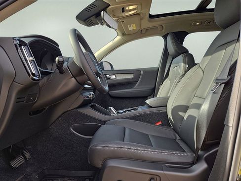 New 2026 Volvo XC40 B4 Plus w/ Protection Package Premier image 23