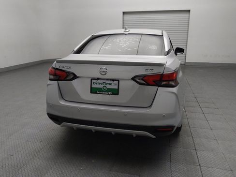 Used 2020 Nissan Versa SR FWD image 7