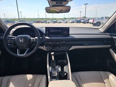 Used 2024 Honda Accord Touring image 25
