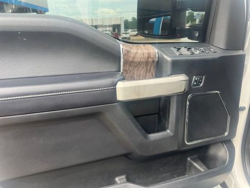 Used 2017 Ford F250 Lariat w/ Chrome Package AWD/4WD image 12