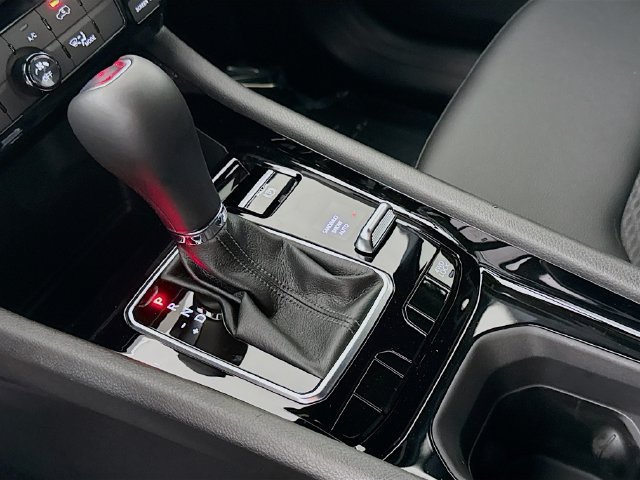 New 2026 Jeep Compass Latitude AWD/4WD image 16