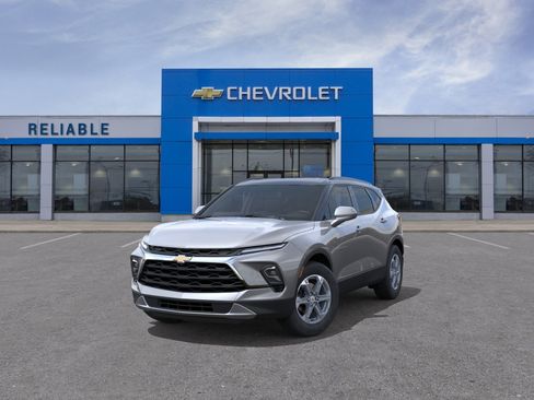 New 2026 Chevrolet Blazer LT w/ Convenience Package AWD/4WD image 8