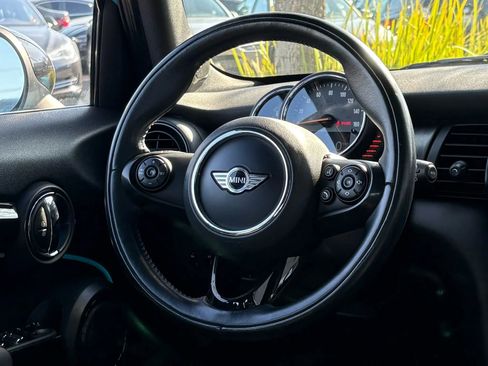 Used 2017 MINI Cooper S image 29