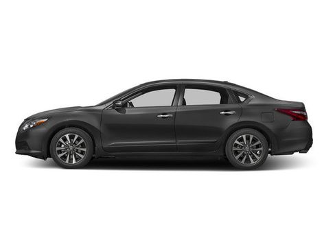 Used 2017 Nissan Altima 2.5 SL w/ Moonroof Package FWD image 3