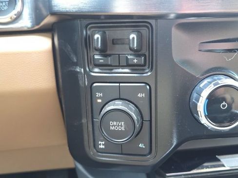 Used 2025 Ford F250 Lariat w/ Chrome Package AWD/4WD image 18