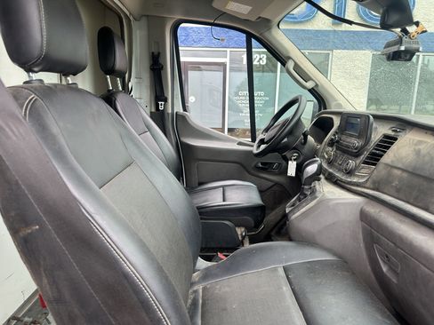 Used 2022 Ford Transit 350 DRW RWD image 10