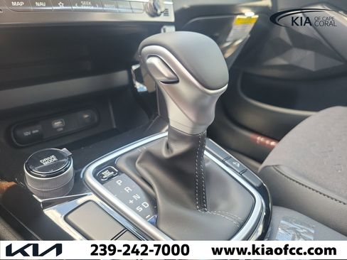 New 2026 Kia Seltos S FWD image 30