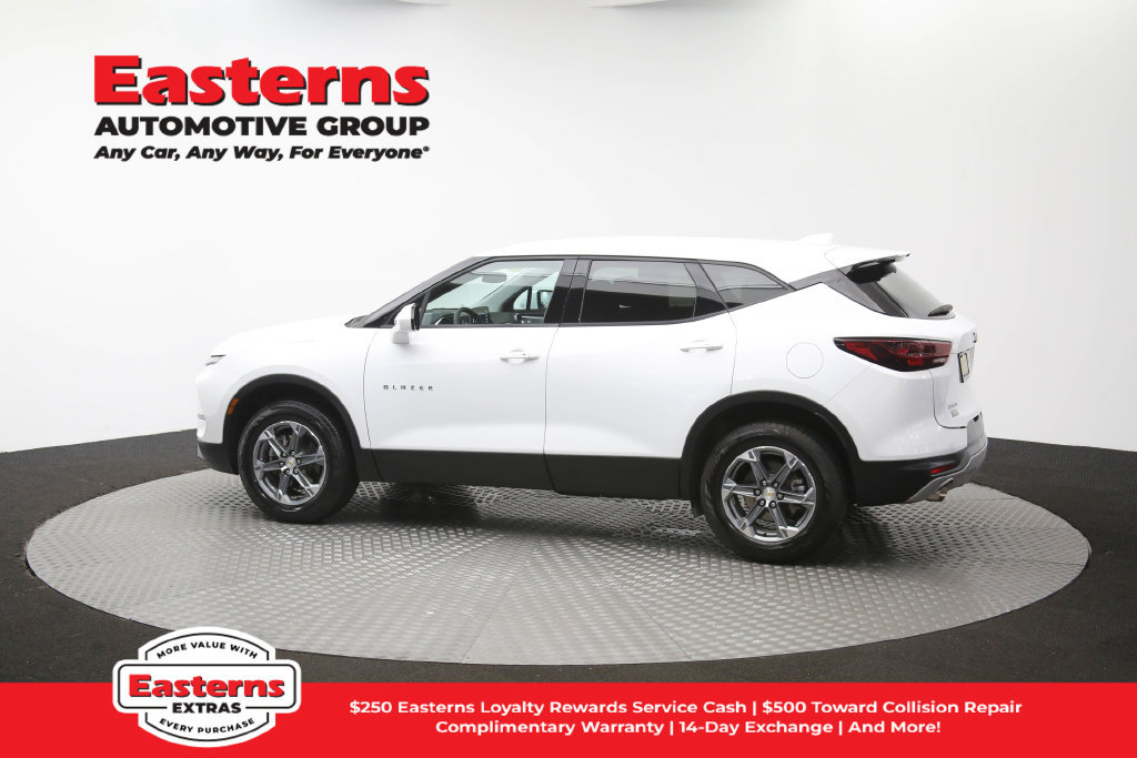 Used 2025 Chevrolet Blazer LT FWD image 63