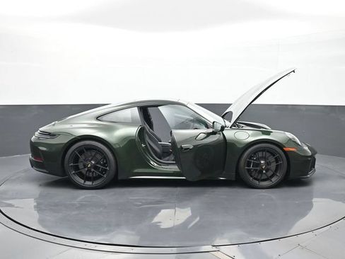 Certified 2026 Porsche 911 Carrera 4 GTS w/ Premium Package AWD/4WD image 29