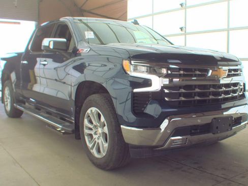 Used 2023 Chevrolet Silverado 1500 LTZ w/ LTZ Convenience Package II AWD/4WD image 4