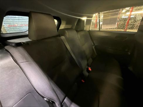 Used 2024 Toyota Corolla Cross LE image 16