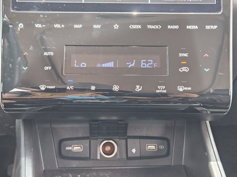Used 2023 Hyundai Tucson Limited FWD image 19