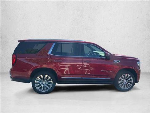 Used 2023 GMC Yukon Denali AWD/4WD image 4