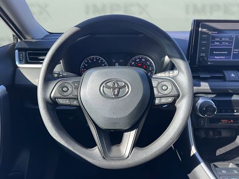 Used 2022 Toyota RAV4 XLE image 14