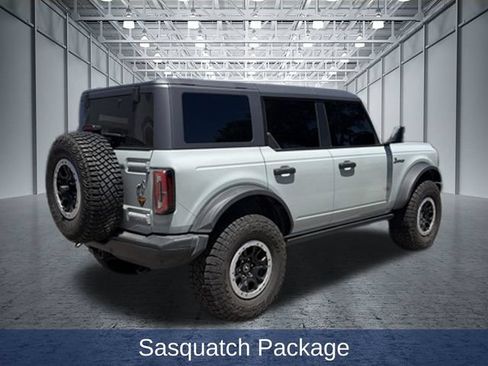 Used 2023 Ford Bronco Badlands AWD/4WD image 3