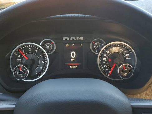 Certified 2022 RAM 2500 Tradesman w/ Chrome Appearance Group image 28