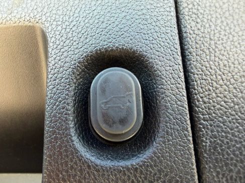 Used 2020 Cadillac Escalade ESV Luxury image 30