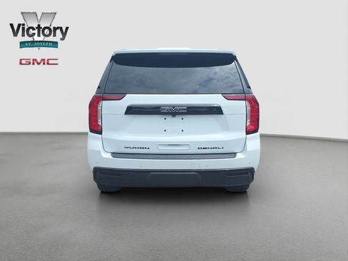 Used 2021 GMC Yukon Denali w/ Advanced Technology Package AWD/4WD image 16