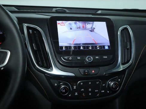 Used 2023 Chevrolet Equinox Premier image 31