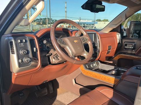 Used 2015 Chevrolet Silverado 2500 High Country w/ Duramax Plus Package AWD/4WD image 94
