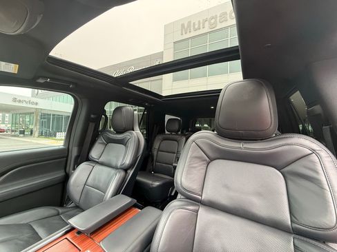 Used 2024 Lincoln Navigator Reserve image 38