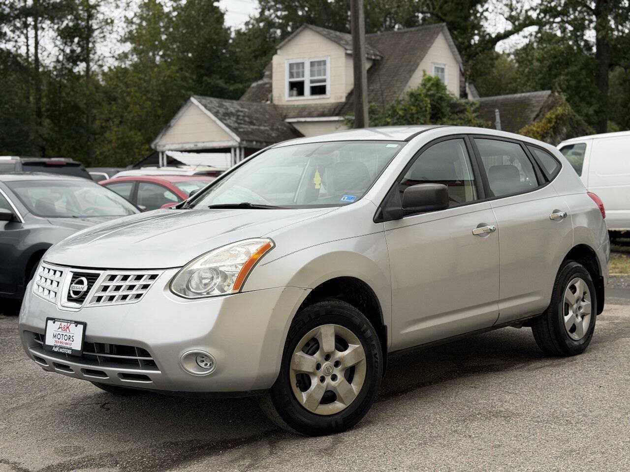Used 2010 Nissan Rogue S AWD/4WD image 2