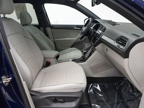 Used 2023 Volkswagen Tiguan SEL R-Line AWD/4WD image 16
