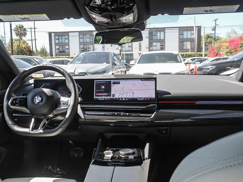 Used 2026 BMW 530i w/ M Sport Package RWD image 12