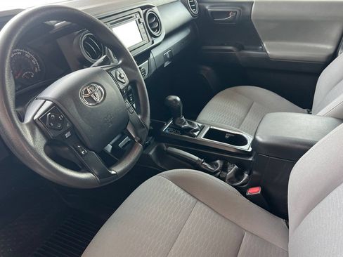 Used 2019 Toyota Tacoma SR w/ SR Convenience Package AWD/4WD image 7