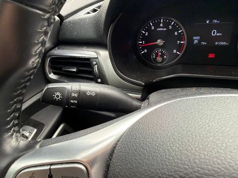 Used 2022 Kia Telluride LX FWD image 16