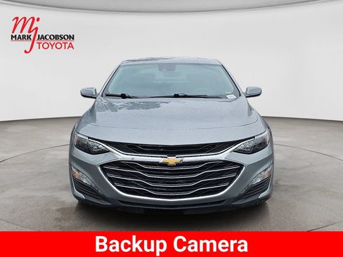 Used 2025 Chevrolet Malibu LT FWD image 3