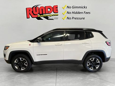 Used 2018 Jeep Compass Trailhawk w/ Leather Interior Group AWD/4WD image 3
